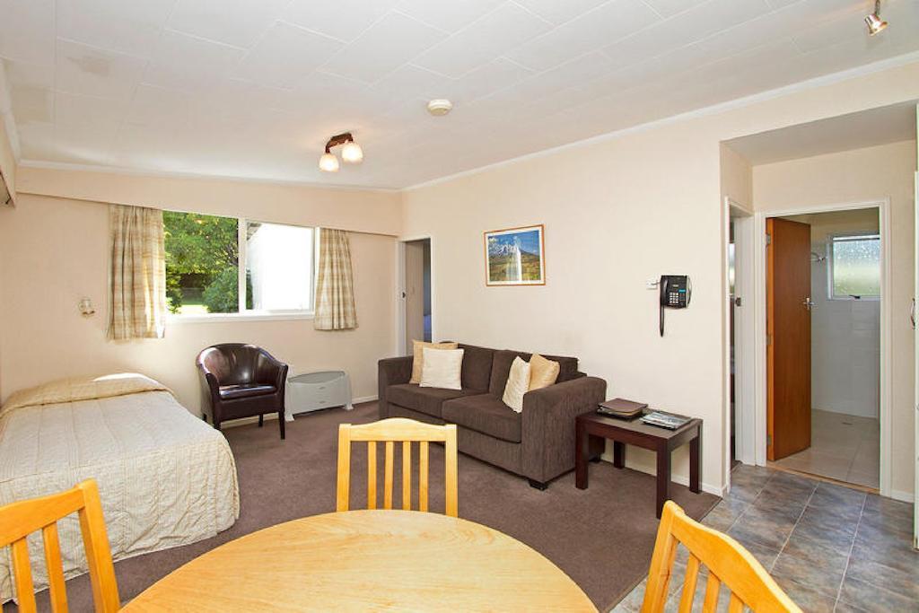 Broadway Lodge Motel Стратфорд Стая снимка