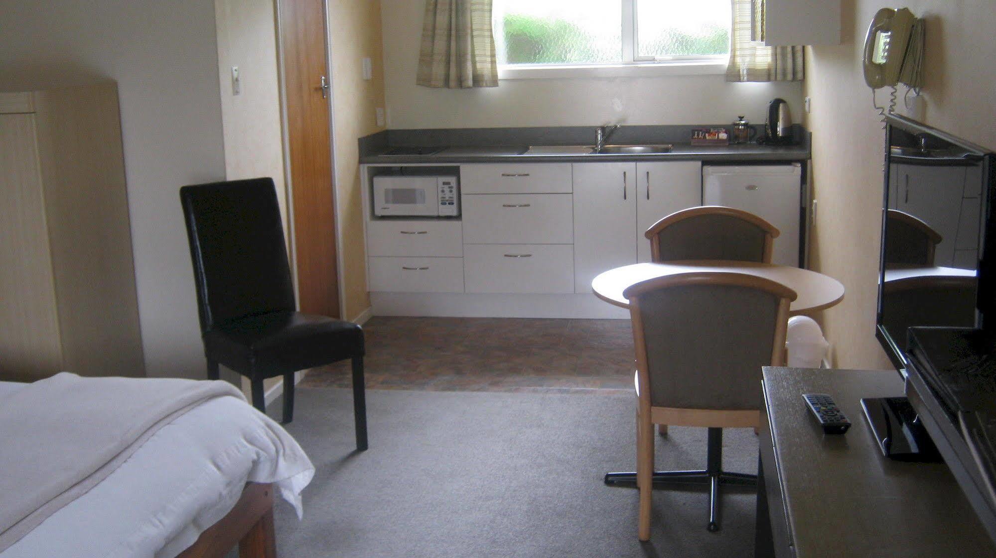 Broadway Lodge Motel Стратфорд Екстериор снимка