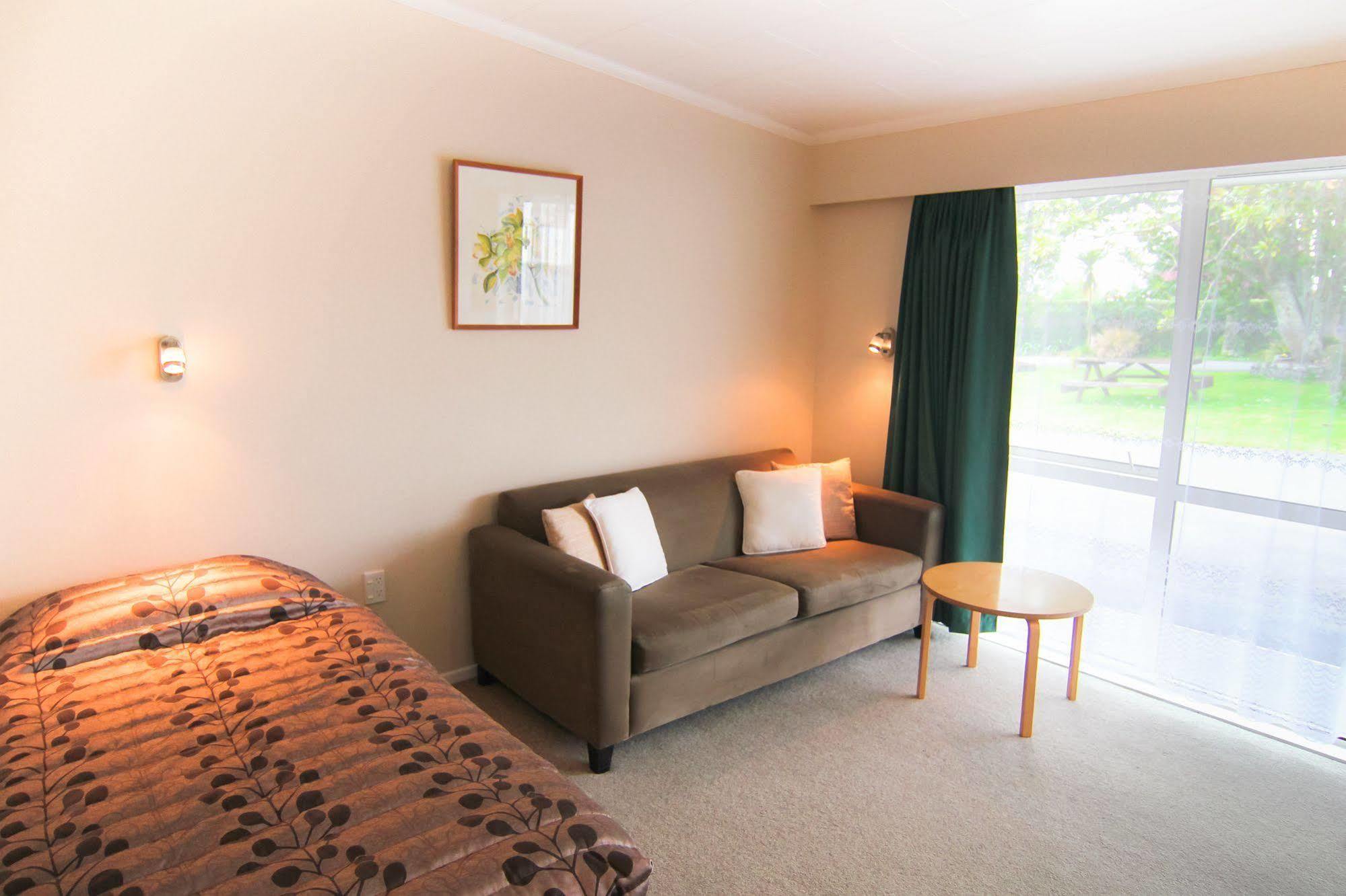 Broadway Lodge Motel Стратфорд Екстериор снимка